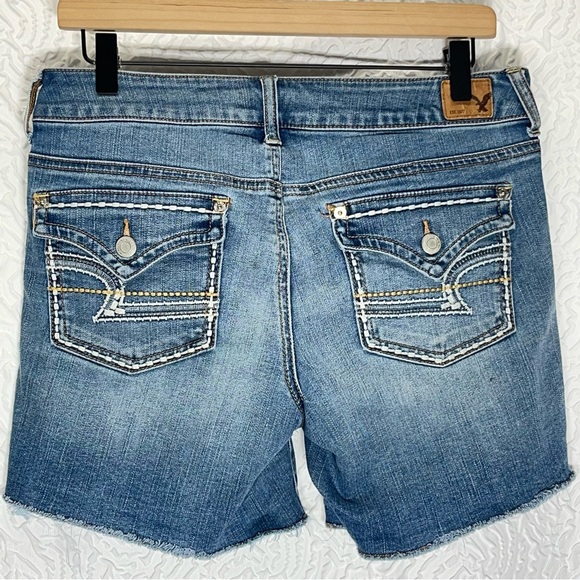 AEO Super Stretch Midi Denim Shorts - Women’s Size 10 - Picture 2 of 7